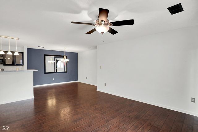 8418 Glenwillow Lane 103, Indianapolis, IN 46278