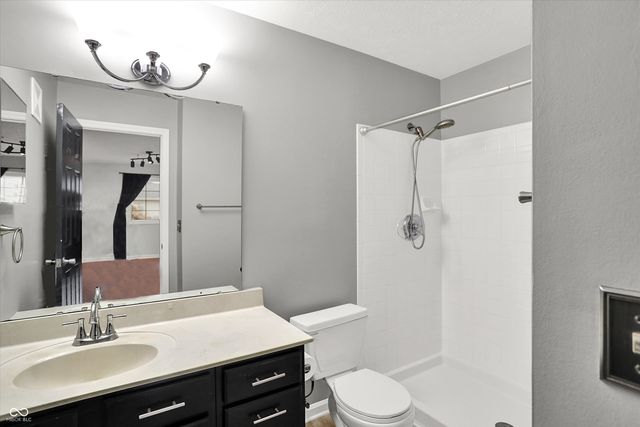 8418 Glenwillow Lane 103, Indianapolis, IN 46278