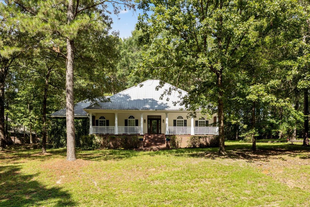 53 Winding Brook Dr., Sumrall, MS 39482