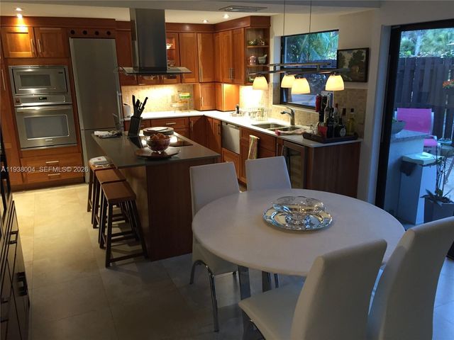 13253 SW 111 TE 3, Miami, FL 33186