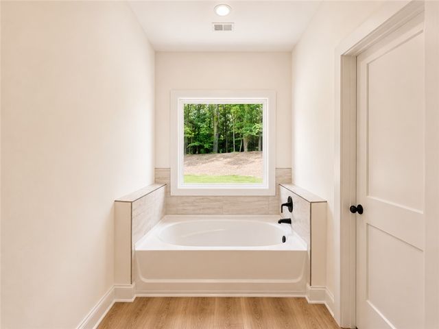 503 Chickasaw Drive, Westminster, SC 29693