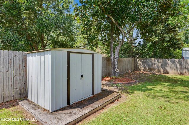 15290 N Parkwood Drive, Gulfport, MS 39503