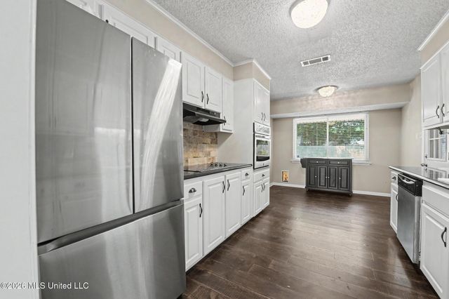 15290 N Parkwood Drive, Gulfport, MS 39503