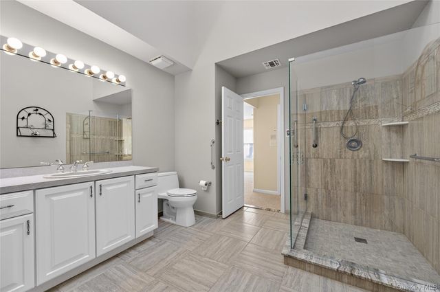 13 Parkridge Court, Huntington, NY 11743