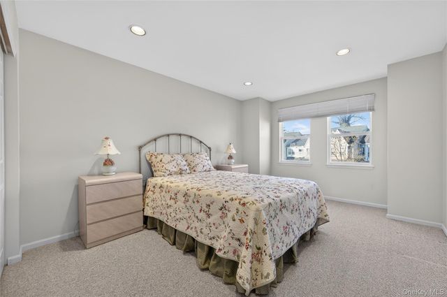 13 Parkridge Court, Huntington, NY 11743