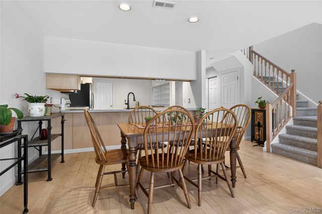 13 Parkridge Court, Huntington, NY 11743