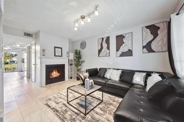 6924 WOODLAKE 104, Orlando, FL 32810