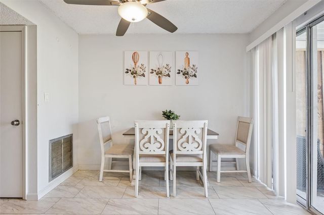 6924 WOODLAKE 104, Orlando, FL 32810