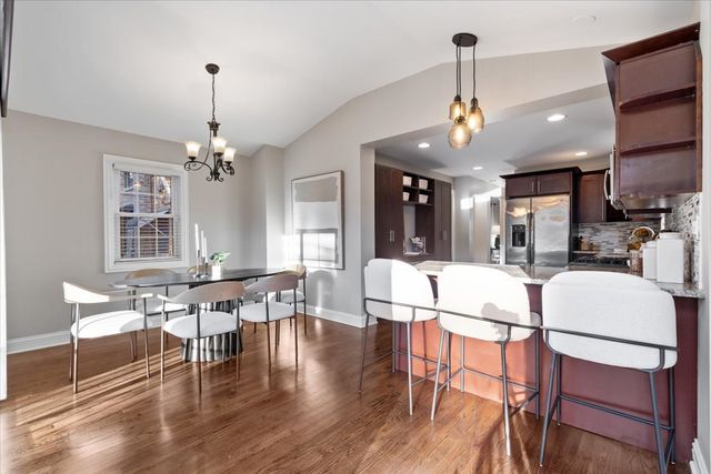 5324 N Laramie Avenue, Chicago, IL 60630