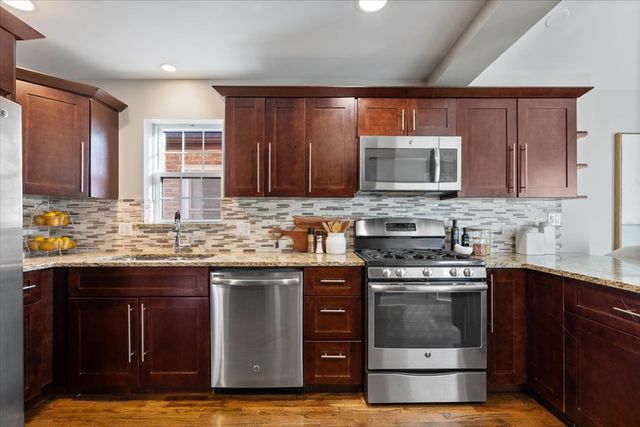 5324 N Laramie Avenue, Chicago, IL 60630