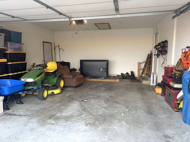 617 S Gregory Lane, Otterbein, IN 47970