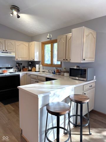 617 S Gregory Lane, Otterbein, IN 47970