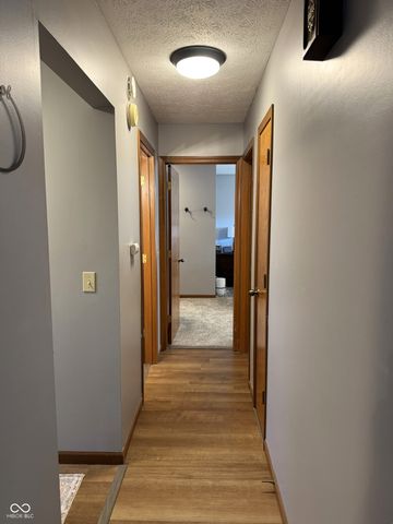 617 S Gregory Lane, Otterbein, IN 47970