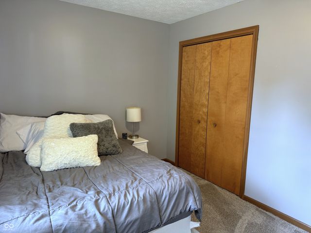 617 S Gregory Lane, Otterbein, IN 47970