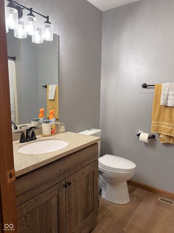 617 S Gregory Lane, Otterbein, IN 47970