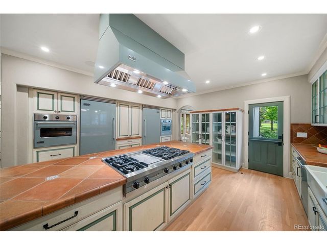 1034 S Franklin St, Denver, CO 80209