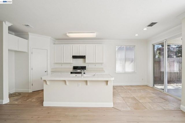 4902 Alterra Way, Sacramento, CA 95835