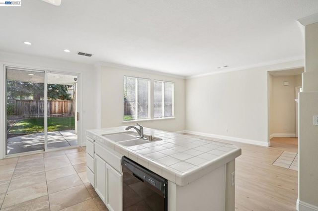 4902 Alterra Way, Sacramento, CA 95835