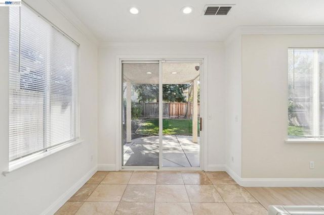 4902 Alterra Way, Sacramento, CA 95835