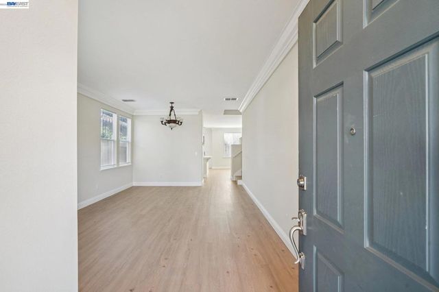 4902 Alterra Way, Sacramento, CA 95835