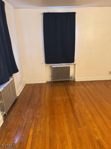 257 Illinois Ave, Paterson City, NJ 07503