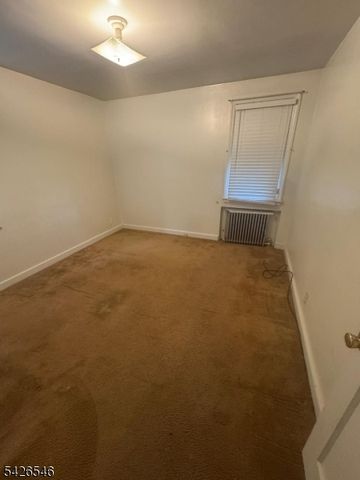 257 Illinois Ave, Paterson City, NJ 07503