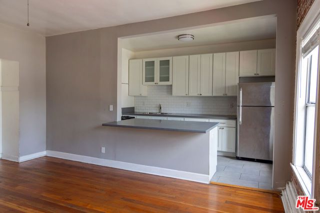 661 Shatto Place 201, Los Angeles, CA 90005