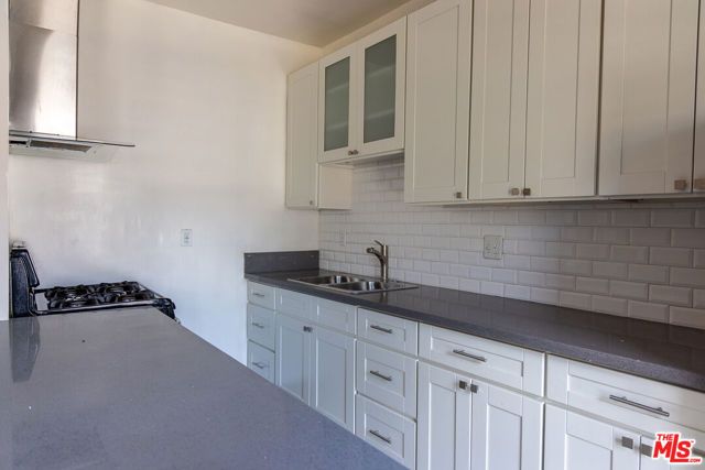 661 Shatto Place 201, Los Angeles, CA 90005