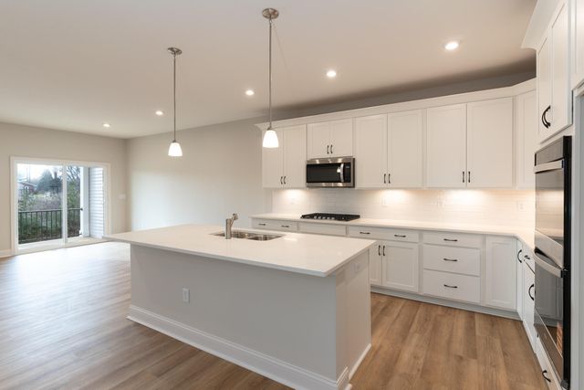 821 Amesbury Drive, Florence, KY 41042