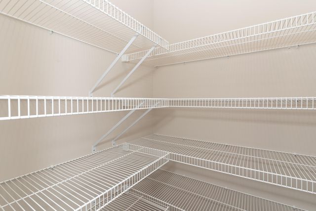 821 Amesbury Drive, Florence, KY 41042