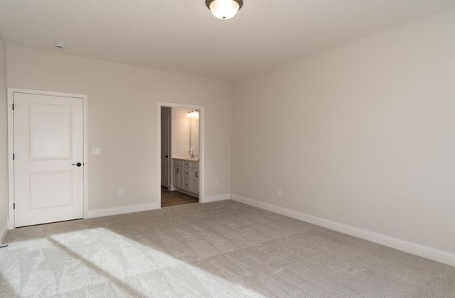 821 Amesbury Drive, Florence, KY 41042