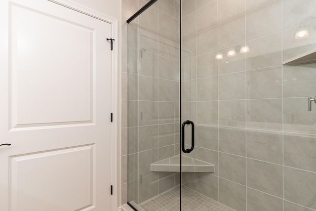 821 Amesbury Drive, Florence, KY 41042