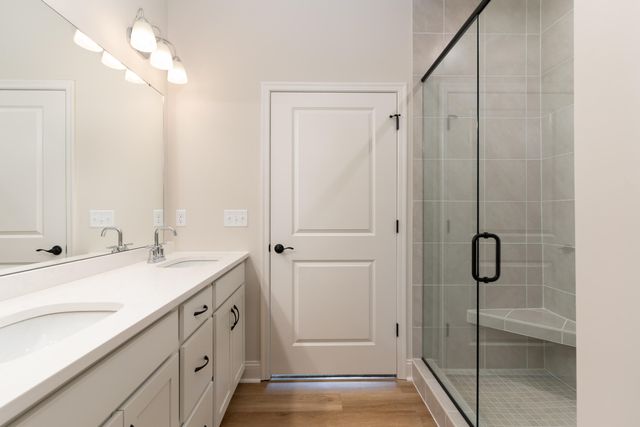 821 Amesbury Drive, Florence, KY 41042