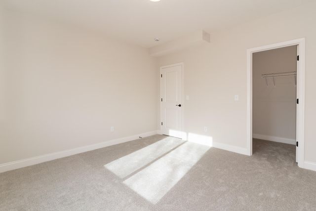 821 Amesbury Drive, Florence, KY 41042