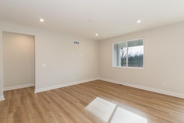 821 Amesbury Drive, Florence, KY 41042