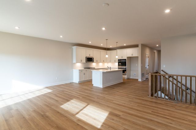 821 Amesbury Drive, Florence, KY 41042