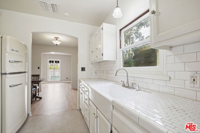 1811 Effie Street, Los Angeles, CA 90026