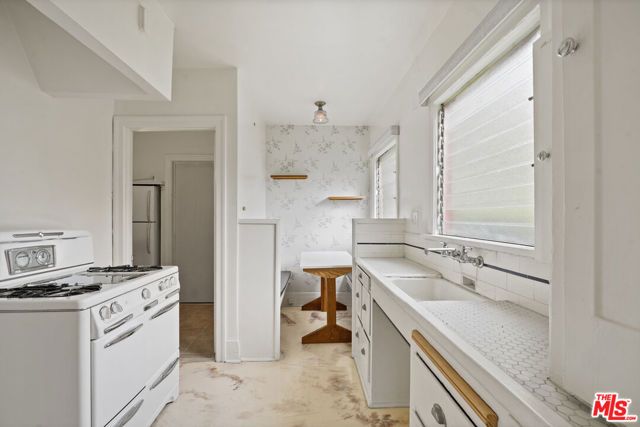 1811 Effie Street, Los Angeles, CA 90026