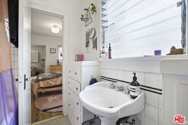 1811 Effie Street, Los Angeles, CA 90026