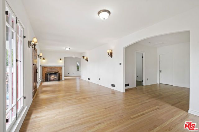 1811 Effie Street, Los Angeles, CA 90026