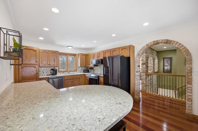 1355 Cossette Drive S, Fargo, ND 58104