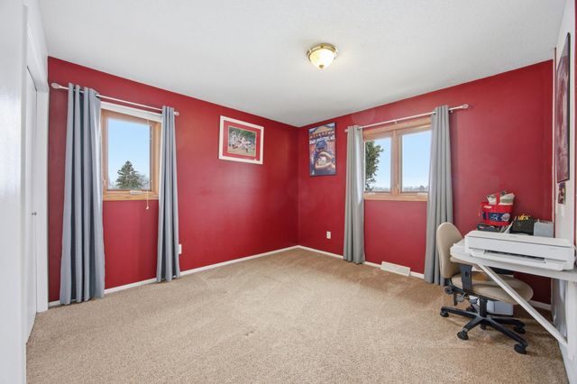 1355 Cossette Drive S, Fargo, ND 58104