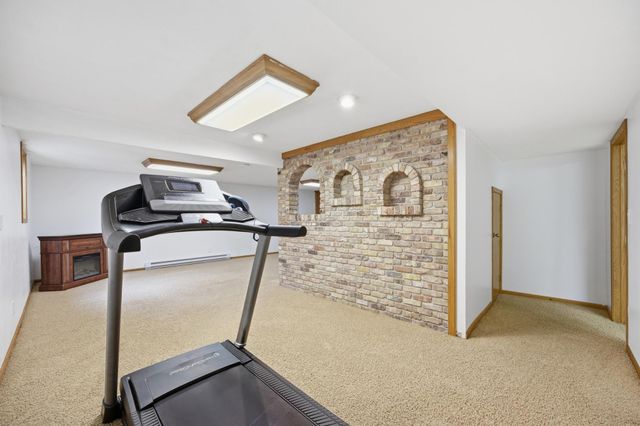 1355 Cossette Drive S, Fargo, ND 58104