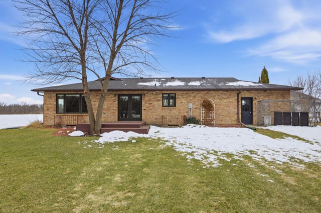 1355 Cossette Drive S, Fargo, ND 58104