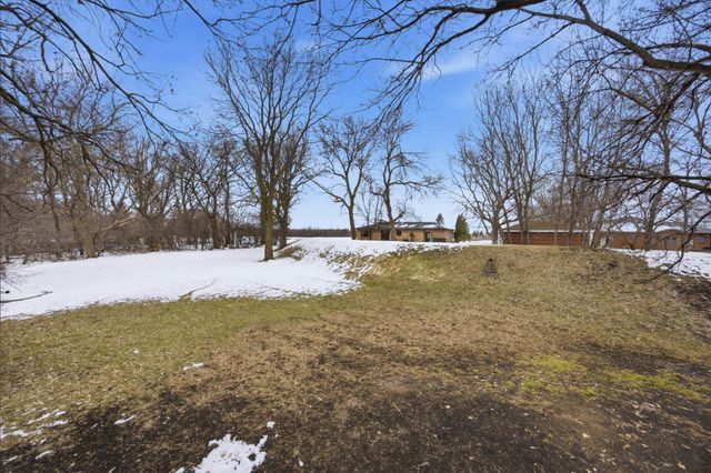 1355 Cossette Drive S, Fargo, ND 58104