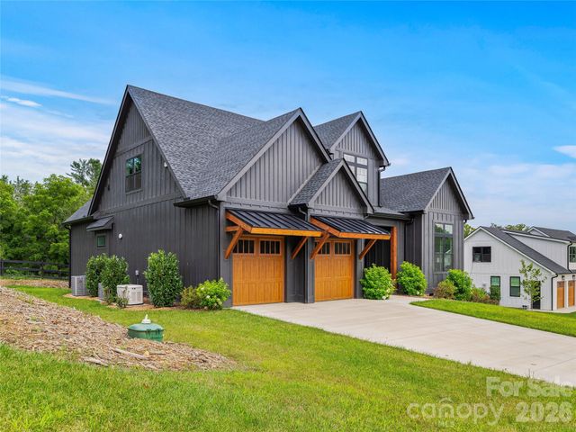 258 Mavrick Drive 26R, Mills River, NC 28759