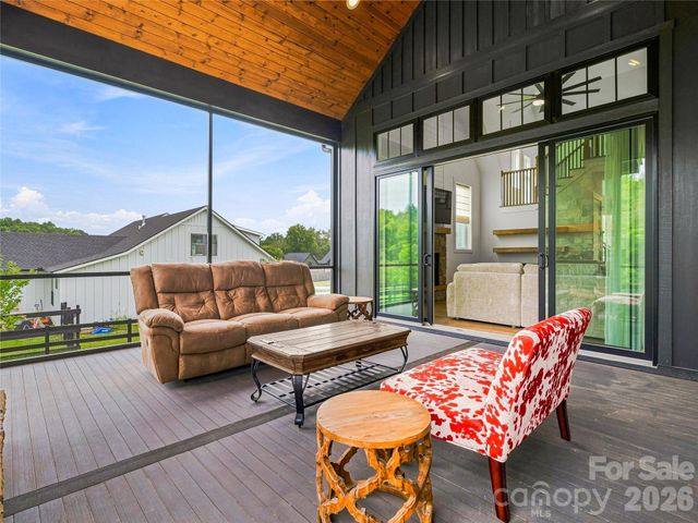 258 Mavrick Drive 26R, Mills River, NC 28759