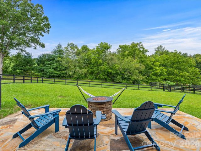 258 Mavrick Drive 26R, Mills River, NC 28759