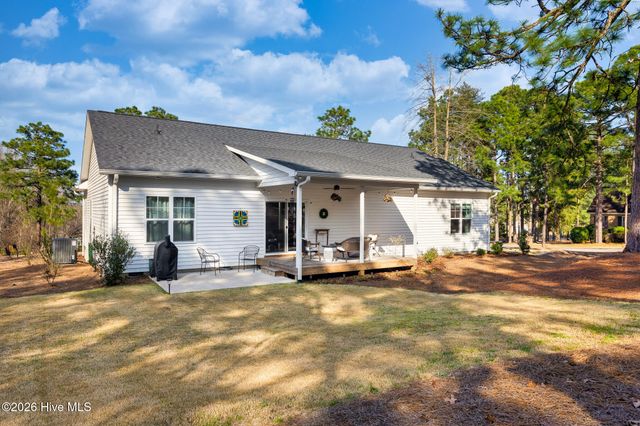 101 Seminole Court, West End, NC 27376