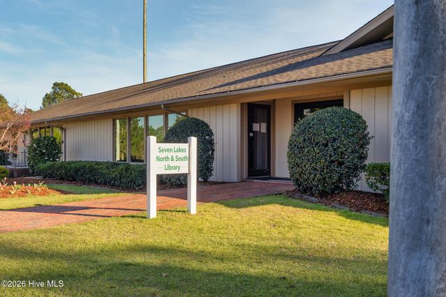 101 Seminole Court, West End, NC 27376